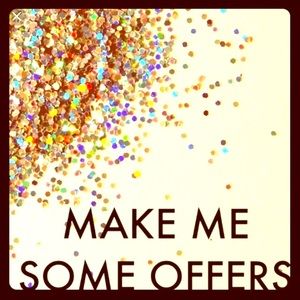 💋 Reasonable offers are welcomed and considered!